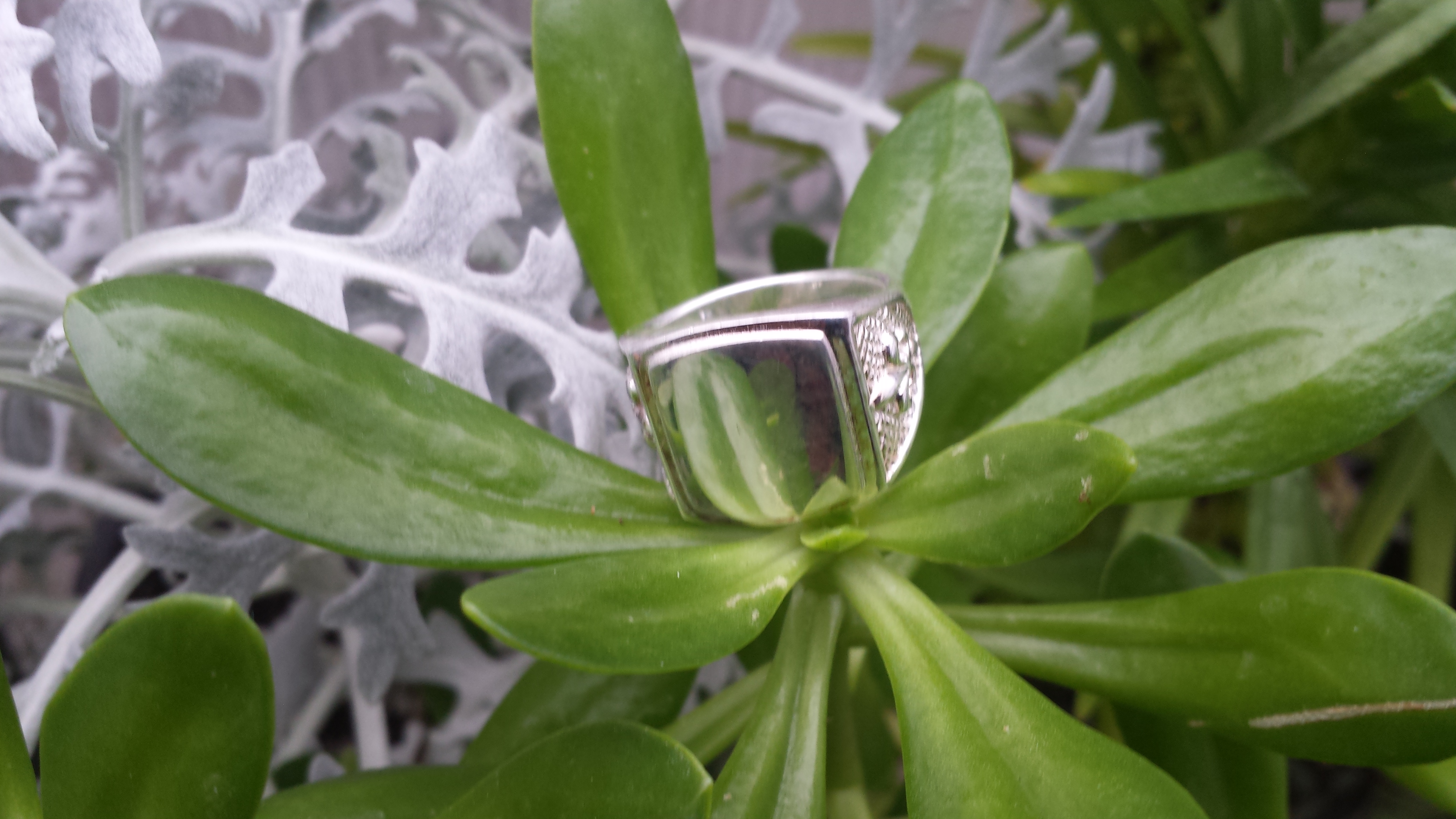 CLASSIC HANDMADE HEAVY 925 STERLING SILVER RING 13 G.